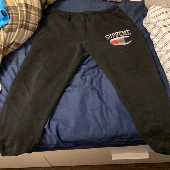 SUPREME x CHAMPION SWEATPANTS (SEND BEST OFFER) - Picture 1 of 3